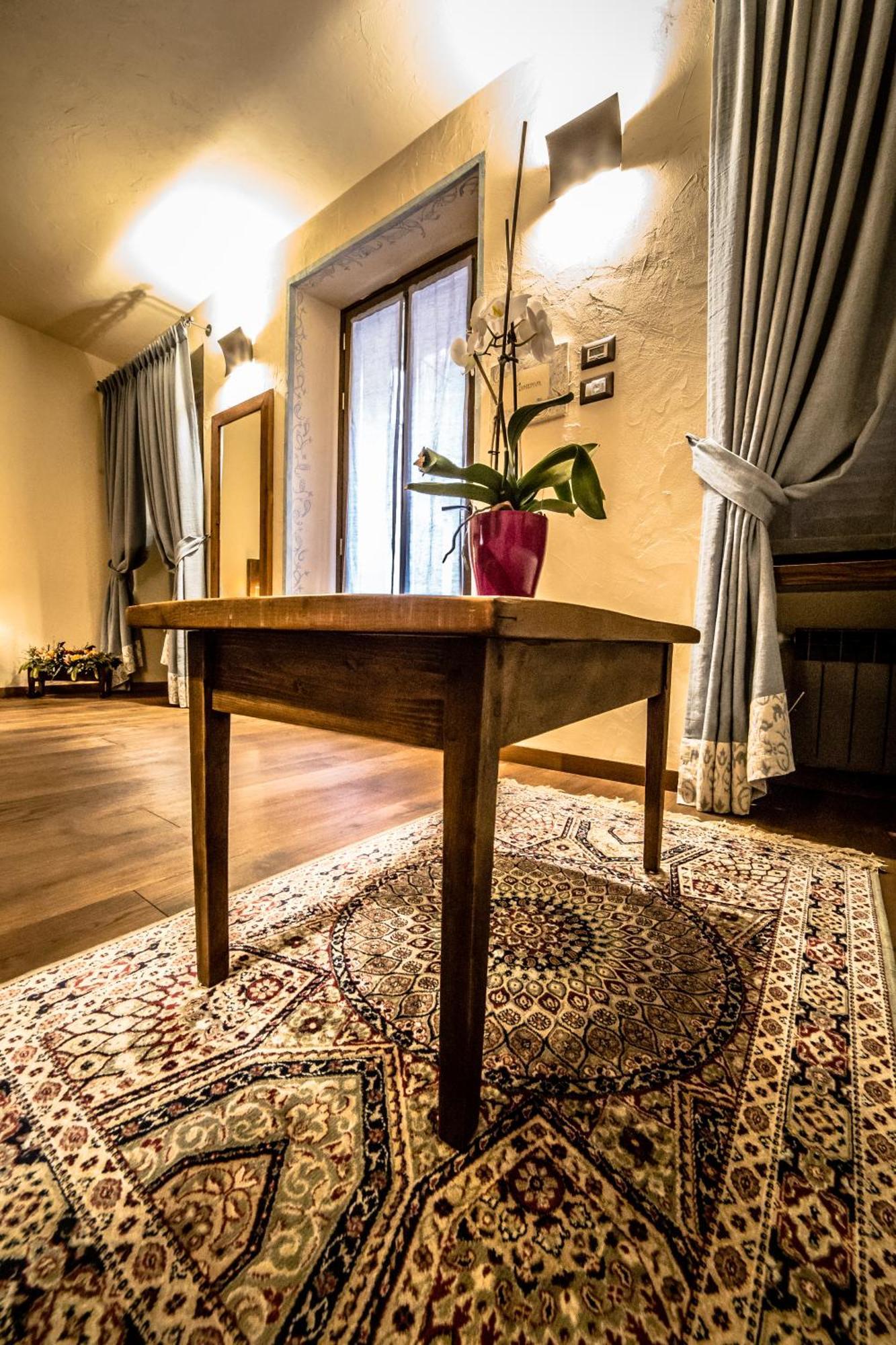 Domus Antica Aosta Otel Dış mekan fotoğraf