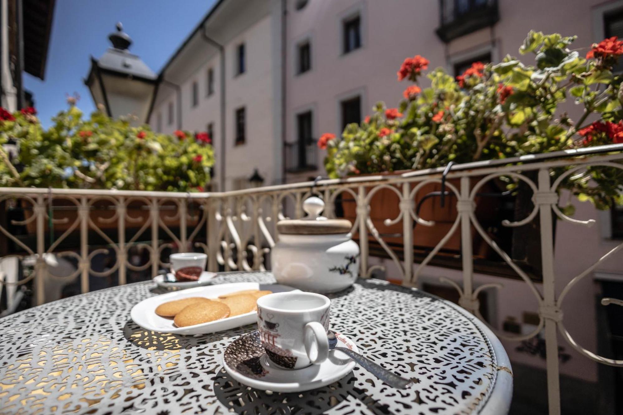 Domus Antica Aosta Otel Dış mekan fotoğraf