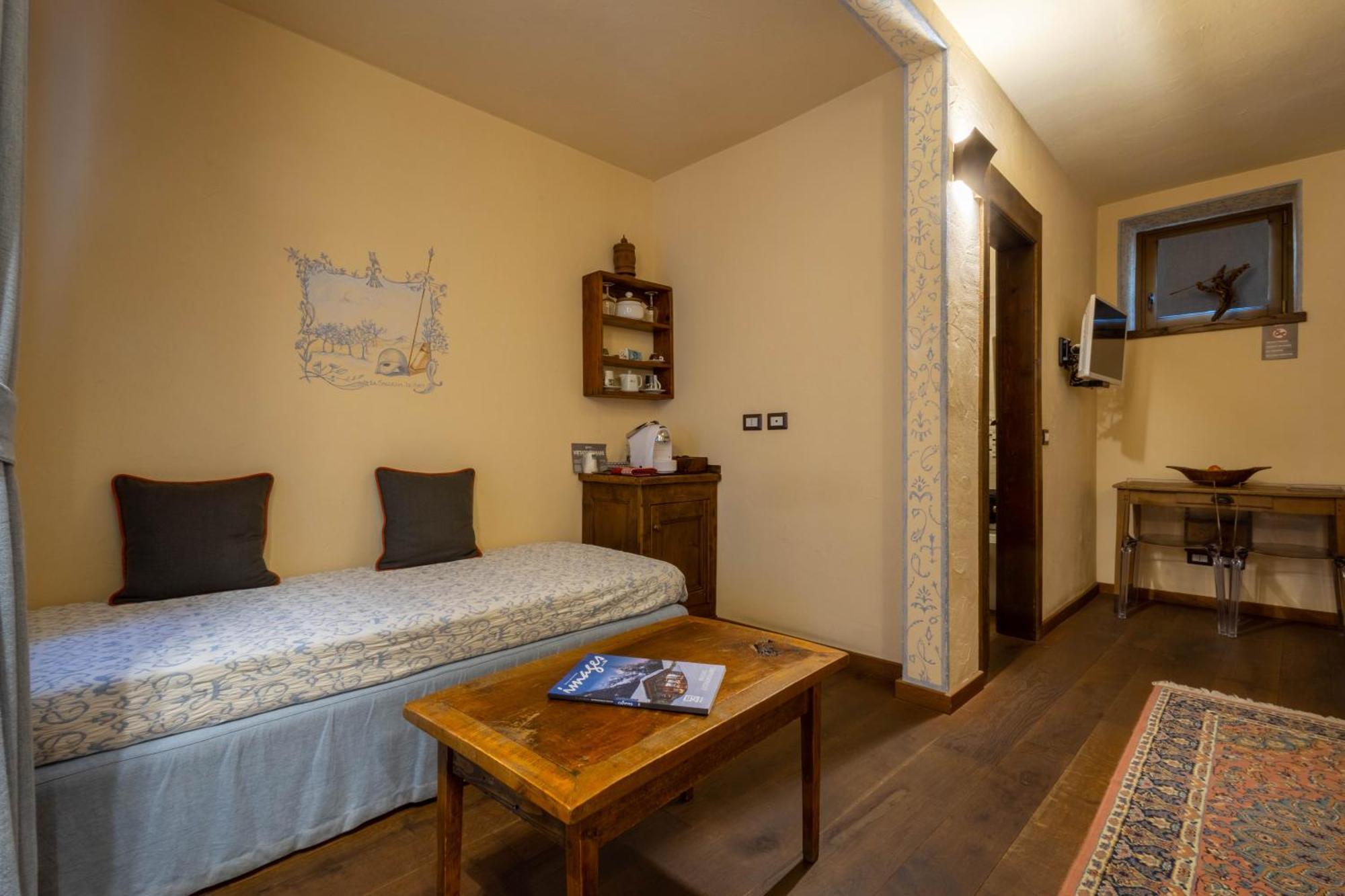 Domus Antica Aosta Otel Dış mekan fotoğraf