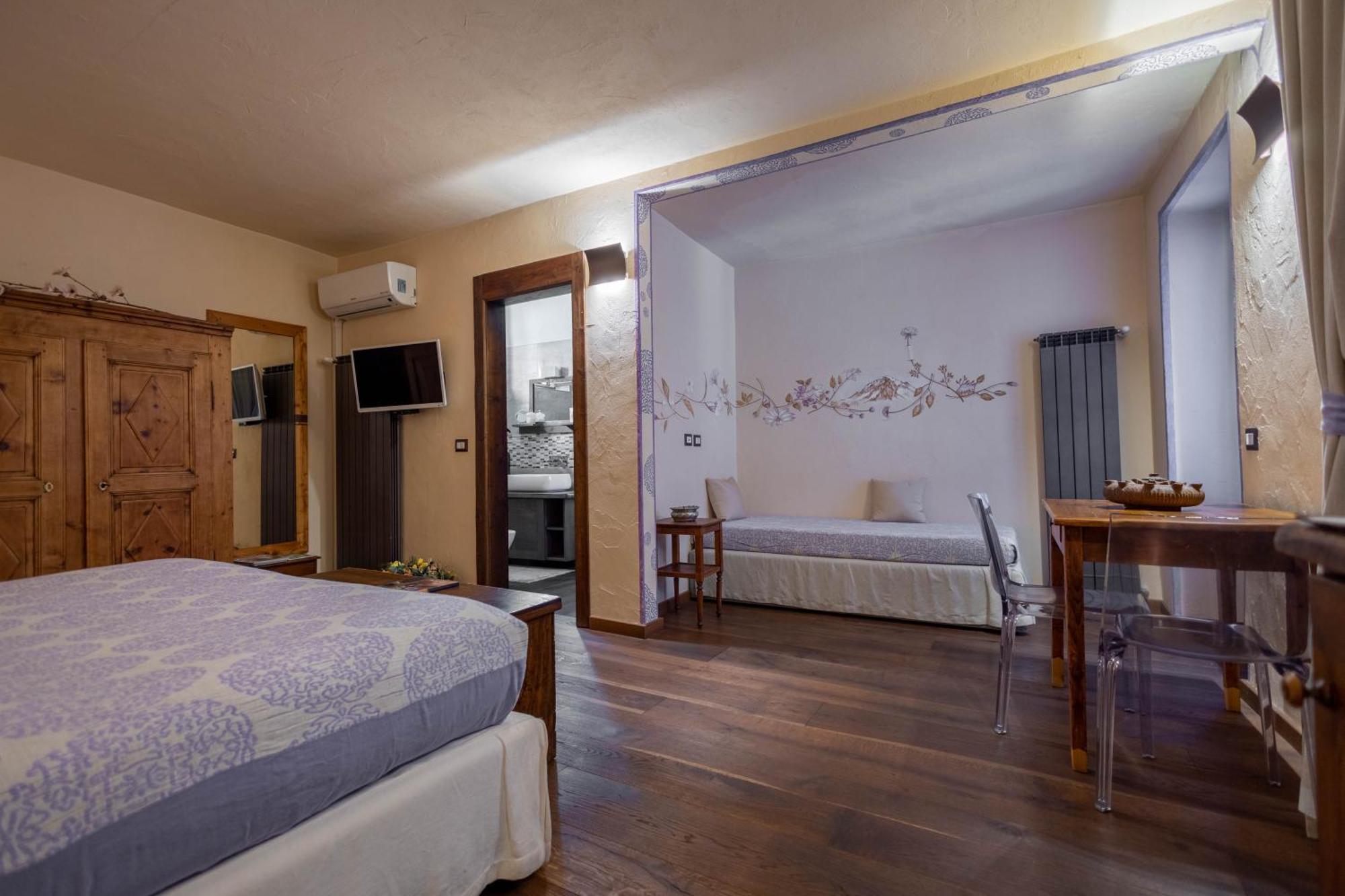 Domus Antica Aosta Otel Dış mekan fotoğraf
