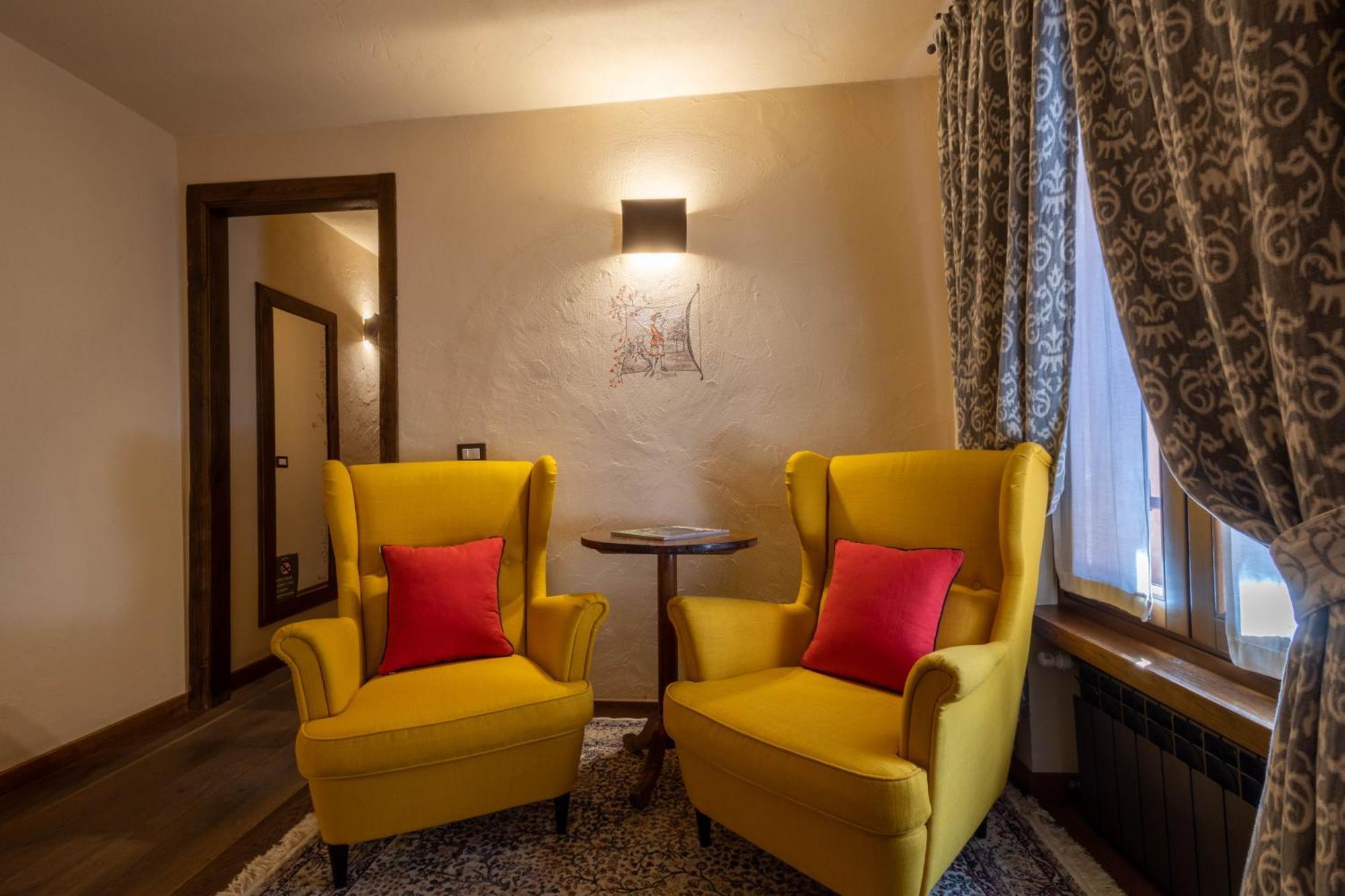 Domus Antica Aosta Otel Dış mekan fotoğraf